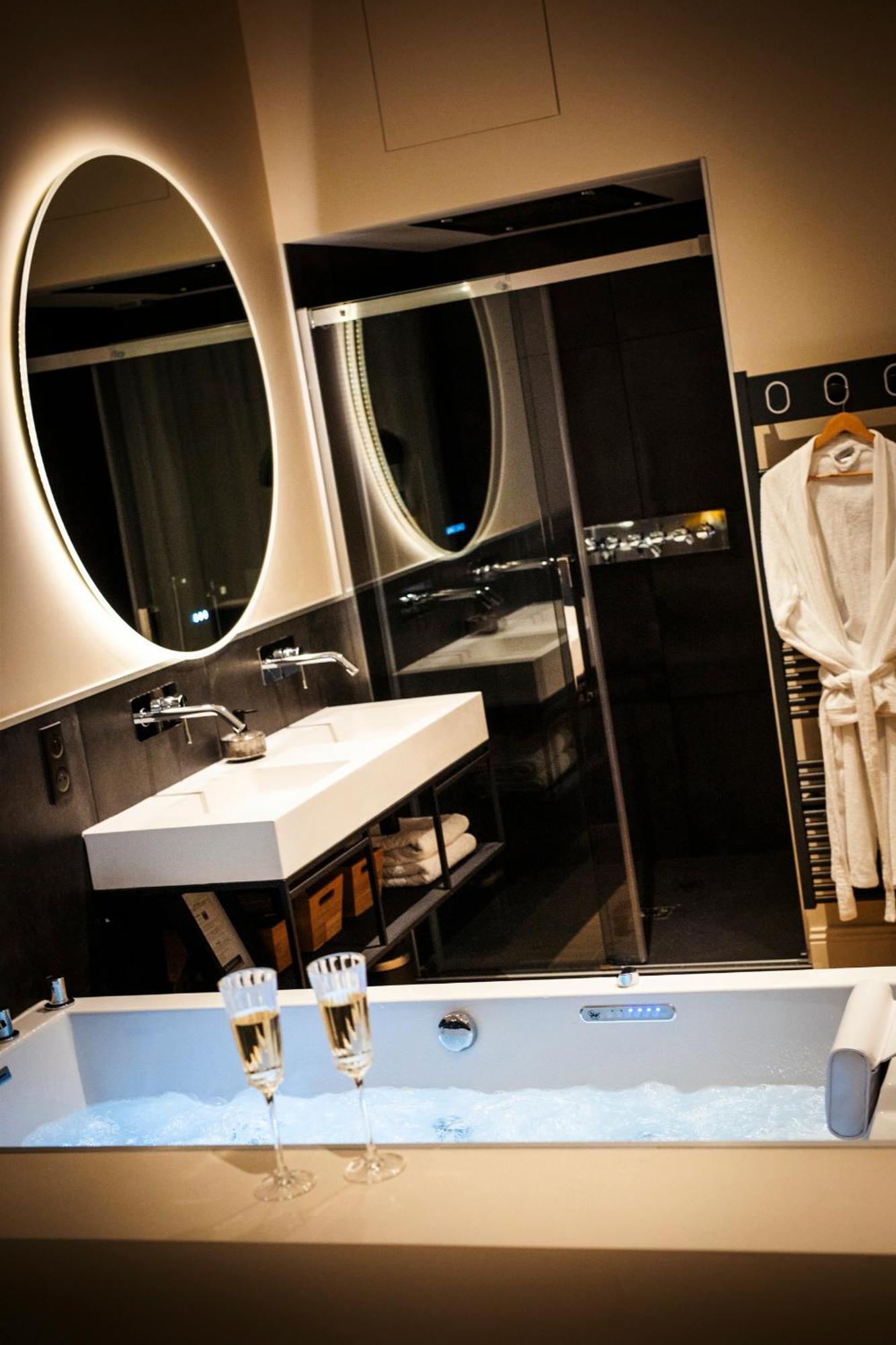 Hedone Suite De Luxe Et Spa Privatif Nancy Eksteriør bilde
